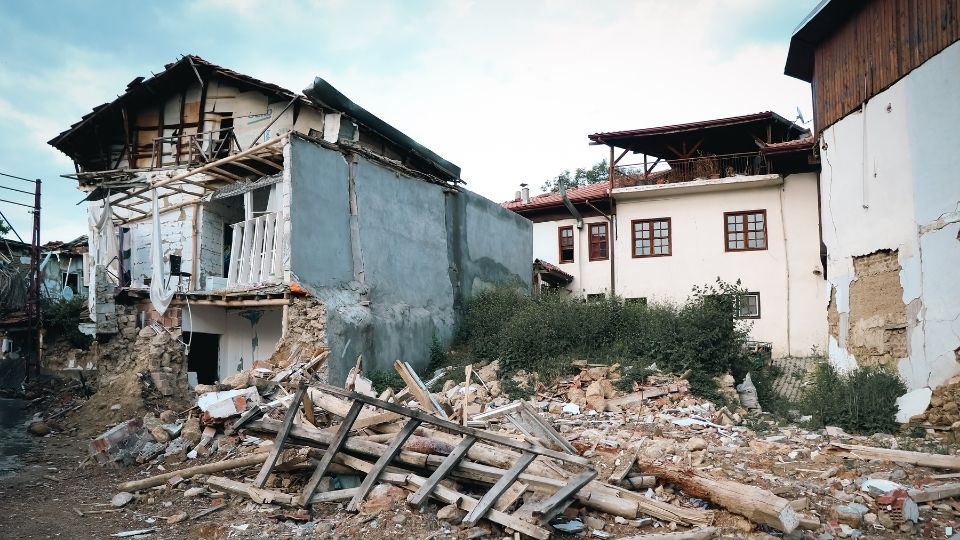 deprem etkilerini azaltma